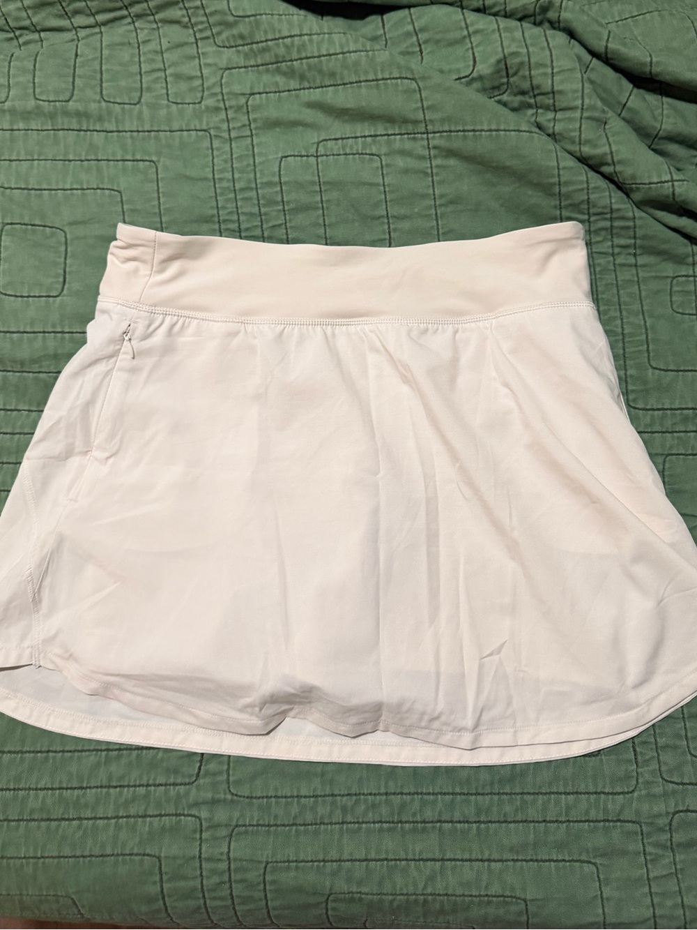 Old Navy Women’s Athletic Skort in Off White